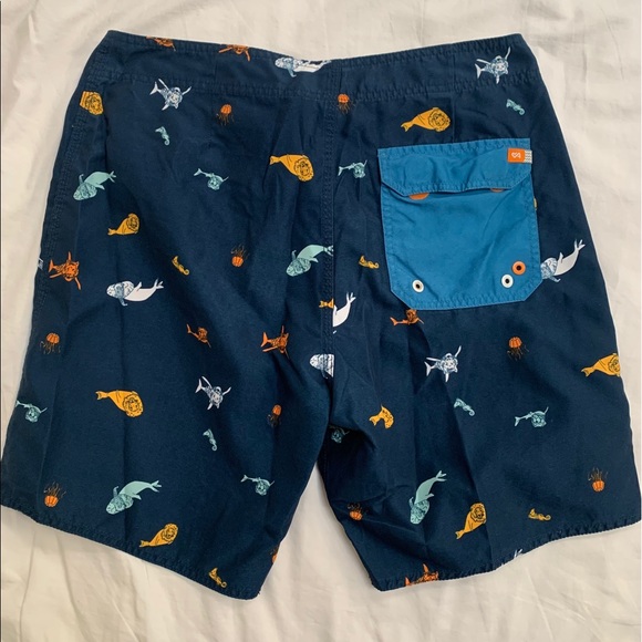 ambsn Men’s Board shorts, barely used! - Picture 3 of 4